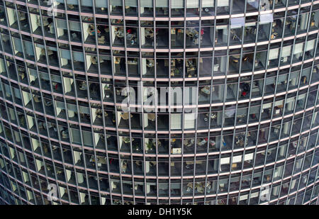 Berlino, Germania. 29 ott 2013. Deutsche Bahn sede presso la Potsdamer Platz di Berlino, Germania, 29 ottobre 2013. Foto: Kay Nietfeld/dpa/Alamy Live News Foto Stock