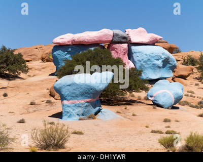 Il dipinto di blu di rocce di granito di Tafaroute in Anti Atlas mountain range Marocco Foto Stock