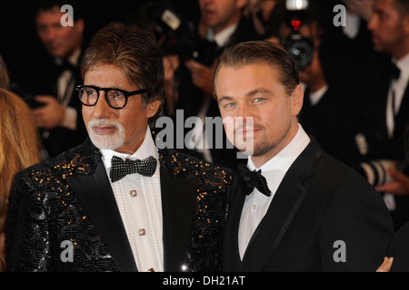 Città di Cannes: Amitabh Bachchan e Lonardo Dicaprio camminando onfamous red carpet beforeopening di66th Cannes Film Festival su Foto Stock