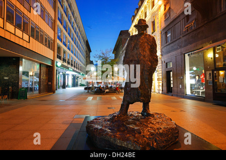 Zagabria, statua di tin Ujevic in Varsavska street Foto Stock