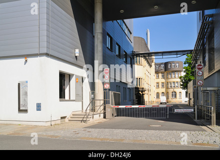 Placca di Karl August Lingner a 'Lingnerpfad', il percorso del suo lavoro e creazione di Dresda, Saechsisches Serumwerk Foto Stock