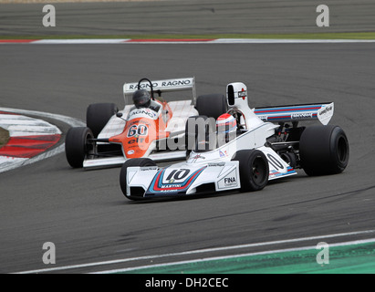 Gara delle storiche vetture di Formula 1, Manfredo Rossi di Montelera in Brabham BT42 dal 1974 nella parte anteriore del David Abbott nella Foto Stock