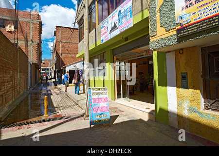 Trekking, Tour operator sulle strade di Huaraz in Perù, Sud America. Foto Stock