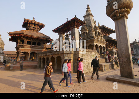 Il Nepal Bakhtapur, una storica cittadina nella valle di Kathmandu e sito del patrimonio mondiale dell'UNESCO. Foto Stock