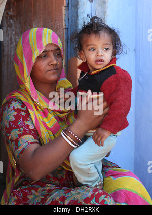 Ritratto di madre e bambina ,Rajasthan,l'India. Foto Stock