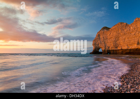 Costa di Etretat e Porte d'Amont Foto Stock