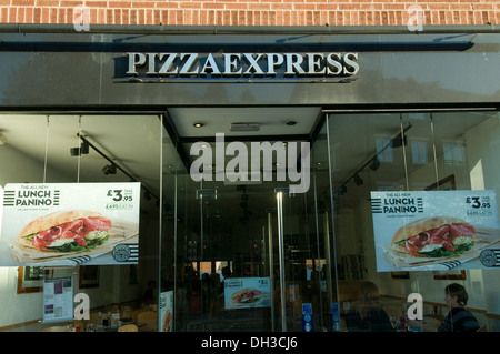 Pizza Express fast food outlet store del Regno Unito della catena di ristoranti Cinven gruppo franchising franchising franchising franchising Foto Stock