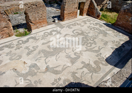 Antica, archeologica, Europa, Italia, Lazio, Ostia antica, all'aperto, Roma, giorno, viaggio, mosaico Foto Stock