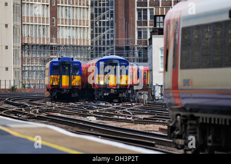 Tre southwest trains a stazione di Vauxhall nel sud di Londra Foto Stock