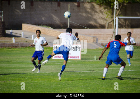 I giocatori che giocano a calcio gioco signor#786 Foto Stock