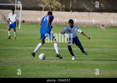 I giocatori che giocano a calcio gioco signor#786 Foto Stock