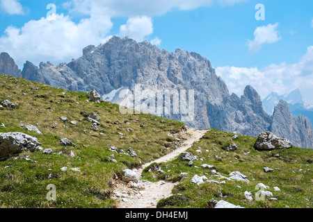 Trekking nelle Dolomiti, la Val di Fassa Dolomiti Italia, Val di Fassa, Italia Foto Stock