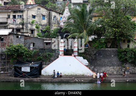 Serbatoio Banganga Walkeshwar tempio Mumbai Maharashtra India Asia Aug 2012 Foto Stock