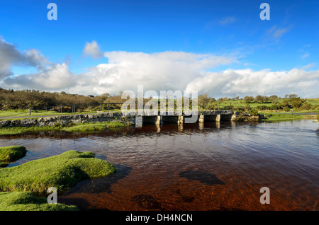 Delphi battaglio ponte che attraversa il De Lank fiume vicino a St Breward su Bodmin Moor in Cornovaglia Foto Stock