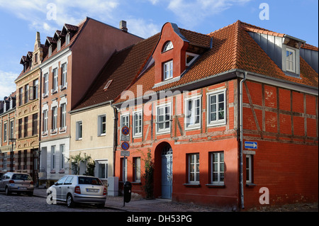 Vecchie case nella città anseatica di Wismar, Mecklenburg-Hither Pomerania Occidentale, Germania, UNESCO patrimonio mondiale Foto Stock