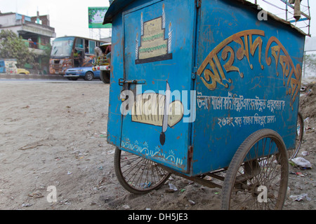 Panettiere trasporti rickshaw, Dhaka, Bangladesh, Asia del Sud, Asia Foto Stock