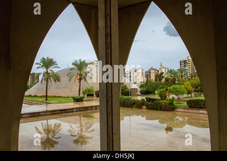 Padiglione libanese e la sala convegni in background, Expo area espositiva, Rachid Karame fiera internazionale, Tripoli, Foto Stock