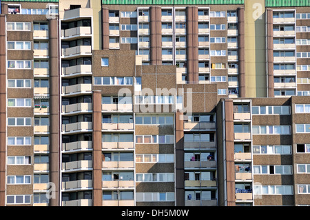 KoelnBerg, torre residenziale blocchi, hotspot sociale nel quartiere Meschenisch di Colonia, nella Renania settentrionale-Vestfalia Foto Stock