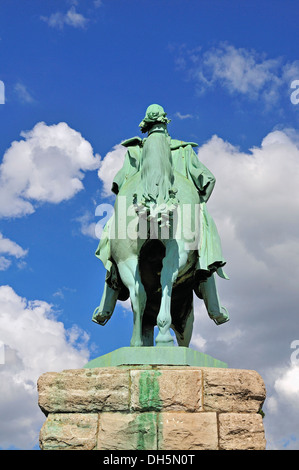 Statua equestre di kaiser Guglielmo I, imperatore Guglielmo I, sul ponte di Hohenzollern, Colonia, nella Renania settentrionale-Vestfalia Foto Stock