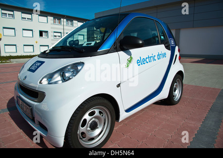 Auto elettriche E-smart electric drive da Smart, carsharing progetto CAR2Go, Blaustein, Svevo, Baden-Wuerttemberg Foto Stock