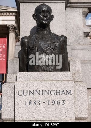 Busto di Ammiraglio Cunningham in Trafalgar Square Londra Foto Stock