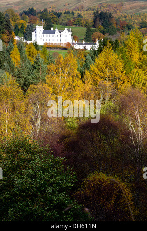 Autunno in scena al castello di Blair Blair Atholl Perthshire Scozia UK Foto Stock