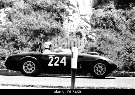 Jack Wheeler-Martin Davidson di Austin Healey Sprite corpo speciale, ritirato a causa della guarnizione della testata Targa Florio, Sicilia 4 aprile 1969. Foto Stock