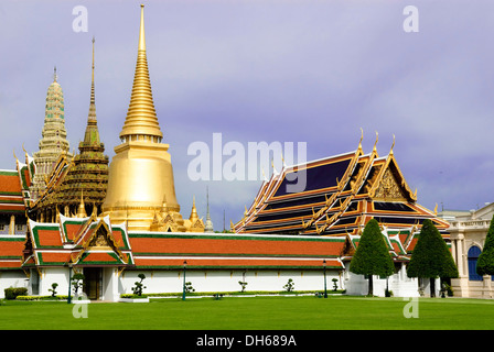 Vista verso l'ingresso del Grand Palace, Bangkok, Thailandia, Asia Foto Stock