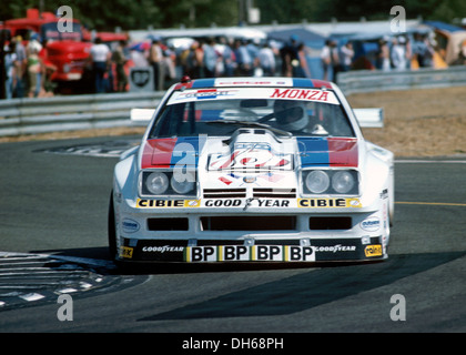 Michael Wachs Keyser-Eddie' Chevrolet Monza Dekon 1006 a Le Mans 24 ore di gara, Francia 13 giugno 1976. Foto Stock
