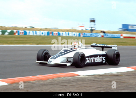 Nelson Piquet su Brabham Bt49 al GP di Gran Bretagna, Silverstone 1981. Foto Stock