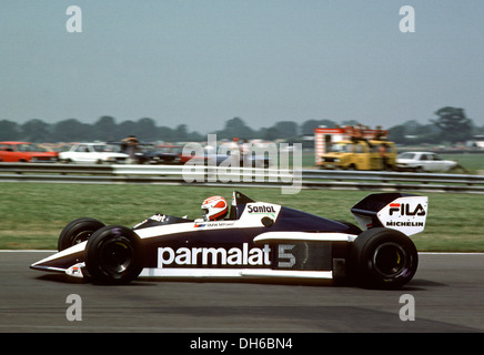 Nelson Piquet in BMW turbocompresso a 4 cilindri propulsori Brabham, finito 2° nel GP di Gran Bretagna, Silverstone, Inghilterra 16 luglio 1983. Foto Stock