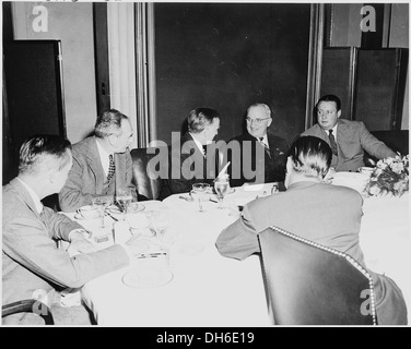 Fotografia del Presidente Truman a un pranzo per commemorare il centenario della fondazione degli Stati Uniti... 200098 Foto Stock