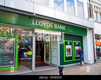 Lloyds Bank, Woolwich Town Centre di Londra, England, Regno Unito Foto Stock