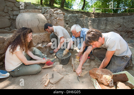 Scavi, poggiarello renzetti, Domus dei dolia, area archeologica, Vetulonia, Grosseto, Toscana, Italia, Europa Foto Stock