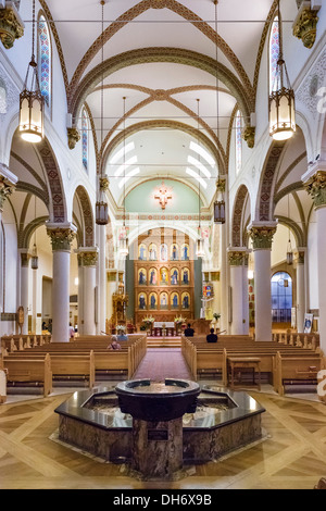 Interno di San Francesco Cattedrale, Santa Fe, New Mexico, NEGLI STATI UNITI Foto Stock