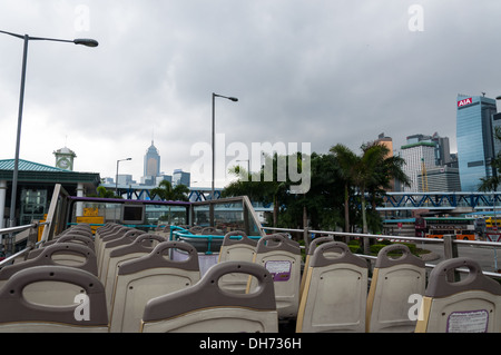 Bus aperti uno per le strade di Hong Kong. Foto Stock