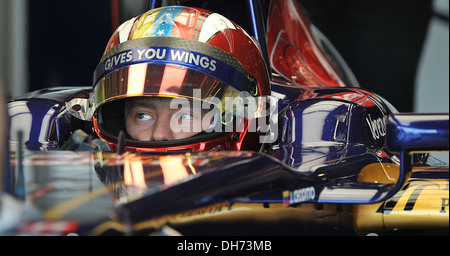 Johnny Cecotto della Scuderia Toro Rosso durante la F1 giovane driver/pneumatico test presso il circuito di Silverstone, Northamptonshire. Foto Stock