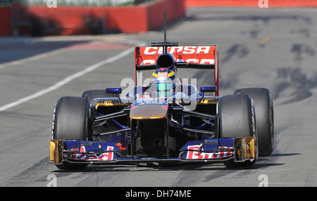 Jean-Eric Vergne della Scuderia Toro Rosso durante la terza giornata del F1 giovane driver/pneumatico test presso il circuito di Silverstone. Foto Stock