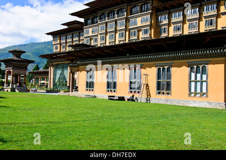 Taj Tashi hotel cinque stelle,Moderno Hotel Termale,Dzong piace l'architettura,preghiera ruota,Paolo Street,Fotografo di viaggio,Thimphu,Bhutan Foto Stock