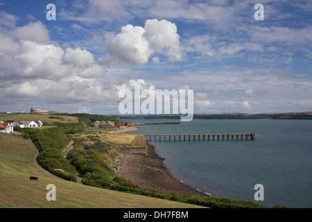 Milford Haven raffineria di petrolio, Pembrokeshire, Wales, Regno Unito Foto Stock