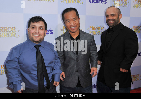 Joey Gnoffo Ronald Lee Clark Sebastian Saraceno premiere di 'speculare specchio" tenutasi presso Grauman's Chinese Theater - Arrivi Los Foto Stock