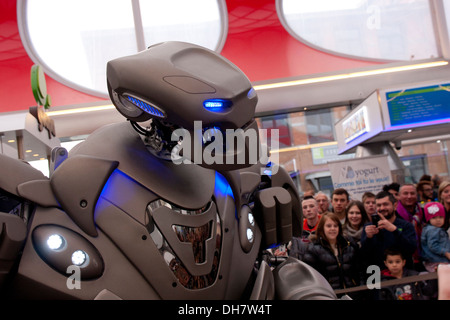 Mediacite, Liegi, Belgio. Titan il robot è in mostra il centro comercial Mediacite a Liegi. Foto Stock