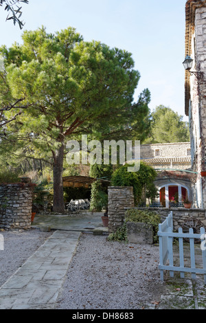 Domaine de Valmouriane, Country Hotel, vicino a St Remy Provence, Francia Foto Stock