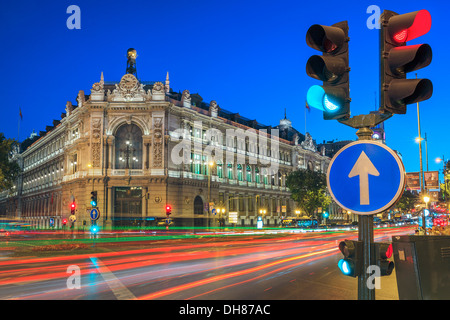Gran Via di Madrid in Spagna durante la notte Foto Stock