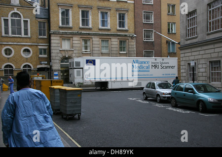 Alliance Medical soluzioni intermedie portable scanner MRI a Barts Hospital London REGNO UNITO Foto Stock