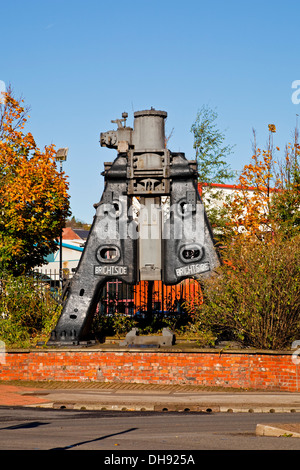 Una caduta di conserve di forgiare un martello dal Brightside acciaierie del passato Sheffield South Yorkshire Regno Unito Foto Stock