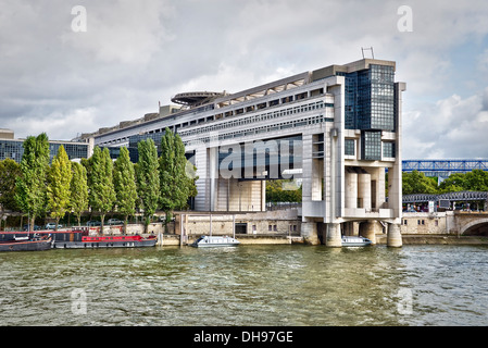 La sede del ministro dell'Economia, delle finanze e dell'industria a Bercy a Parigi - Francia Foto Stock