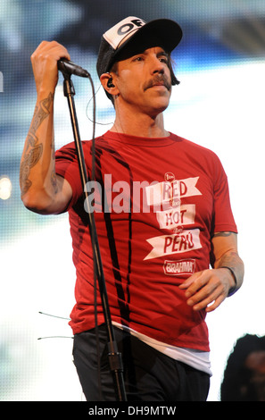 Anthony Kiedis Red Hot Chili Peppers eseguendo in Bank Atlantic Center Sunrise,Florida - 02.04.12 con: Anthony Kiedis Foto Stock