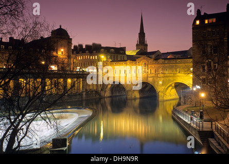 Pulteney Bridge, bagno, Somerset, Inghilterra, Regno Unito. Foto Stock