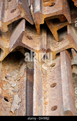 Rotaie dal passato, Stack di arrugginimento binario. Foto Stock